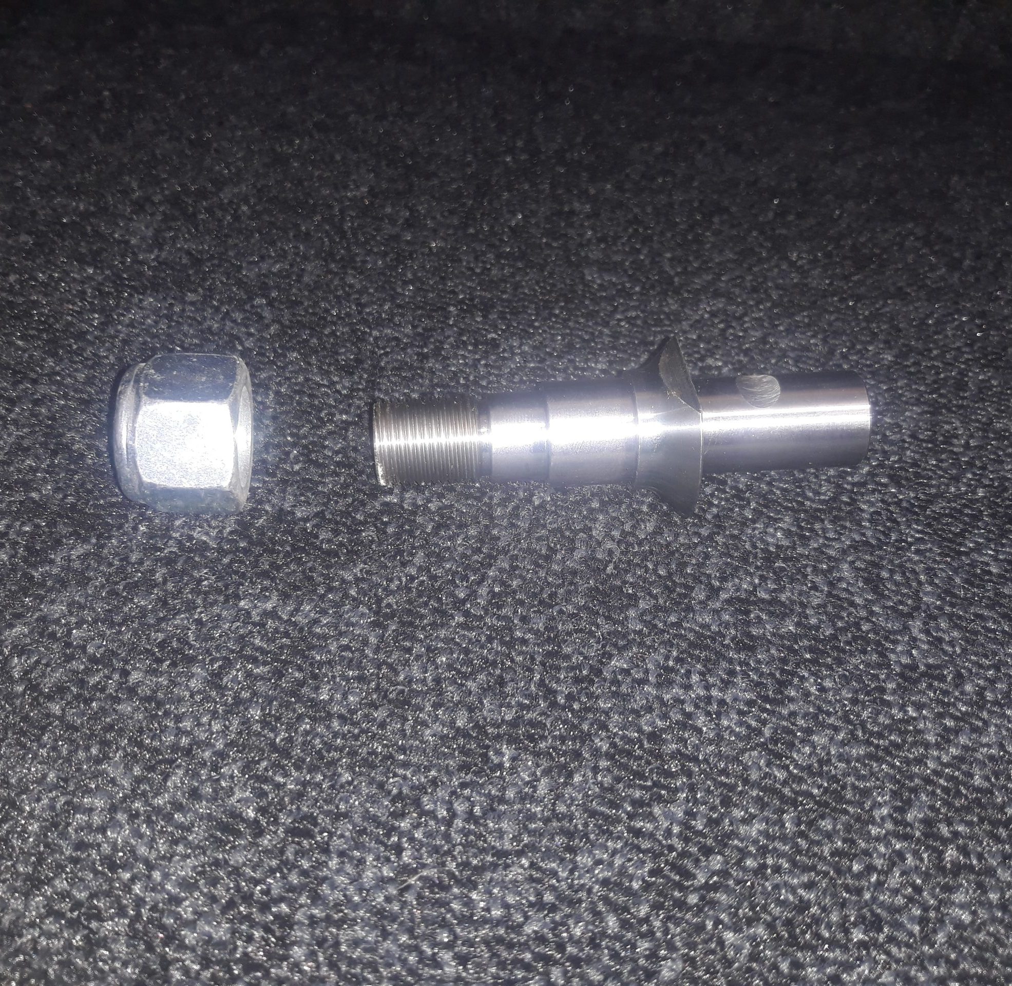 Ford Fiesta R2 front balljoint pin and nut