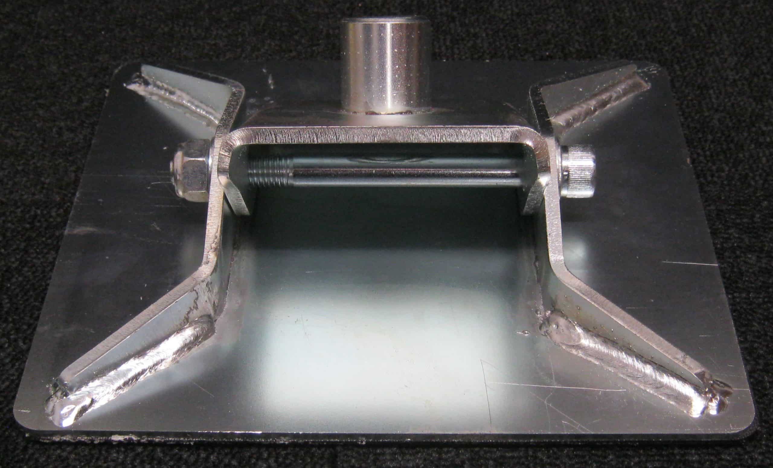 Swivel jack pad